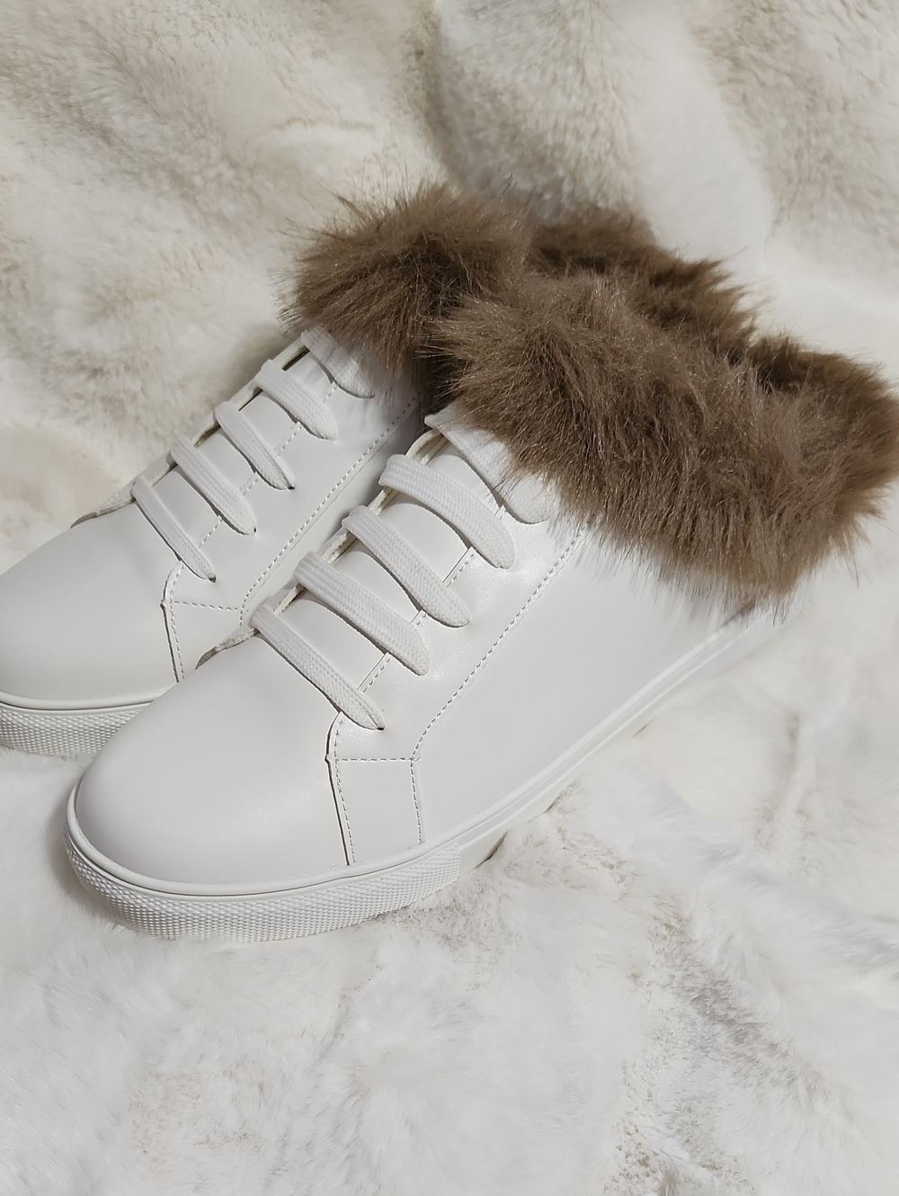 Cape Robbin White Faux Fur-Trim Slip-On Mules